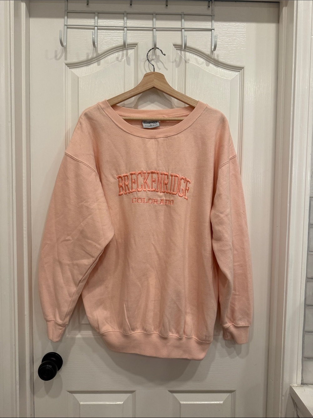 Breckenridge Colorado peach embroidered sweatshirt